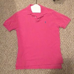 Men’s pink polo